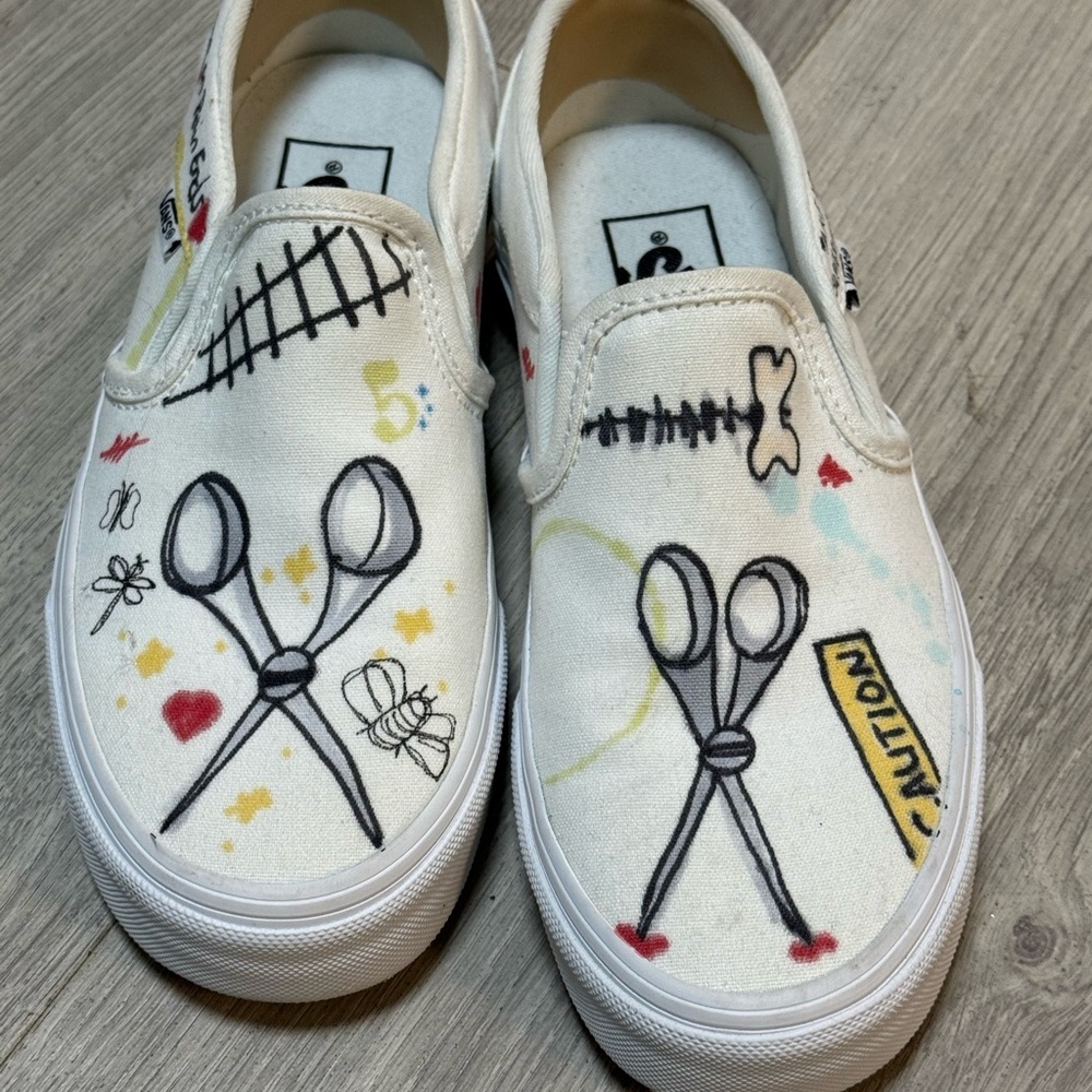 Vans Custom Suicide Prevention NWOT White‎ Canvas Shoes Hand Painted Accents